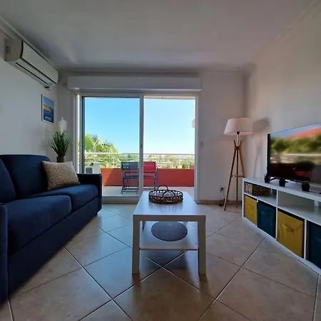 Le Juan Flore : Apt 4 Prs Vue Mer, Clim, Parking