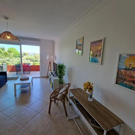 Le Juan Flore : Apt 4 Prs Vue Mer, Clim, Parking * Antibes