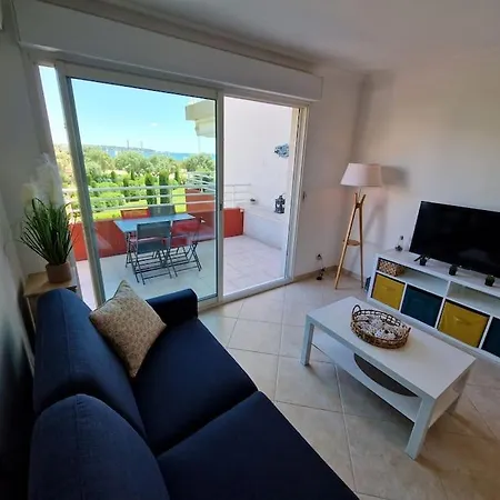 Le Juan Flore : Apt 4 Prs Vue Mer, Clim, Parking Apartment Antibes