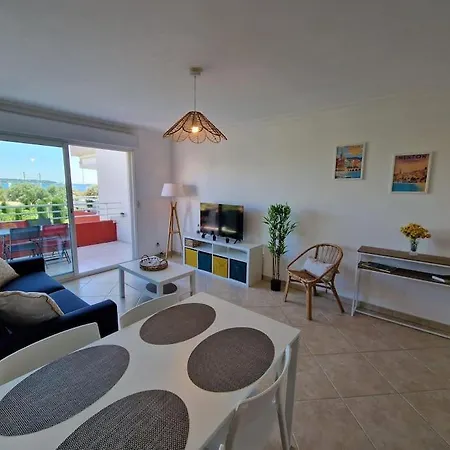 Le Juan Flore : Apt 4 Prs Vue Mer, Clim, Parking Antibes