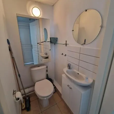 Le Juan Flore : Apt 4 Prs Vue Mer, Clim, Parking Apartment *