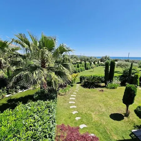 Le Juan Flore : Apt 4 Prs Vue Mer, Clim, Parking